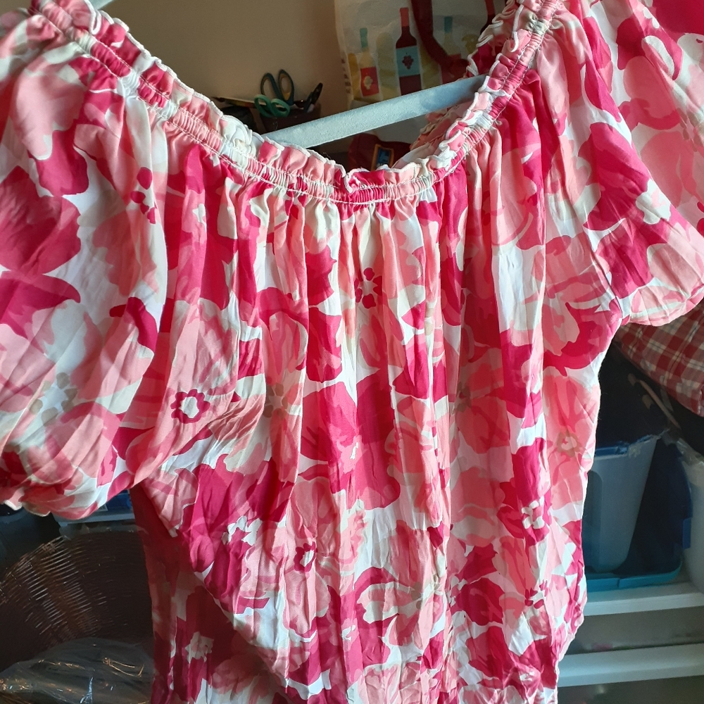 Top - Picture 2 of 3